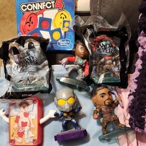 Hasbro Marvel Black Panther and Connect 4 Set